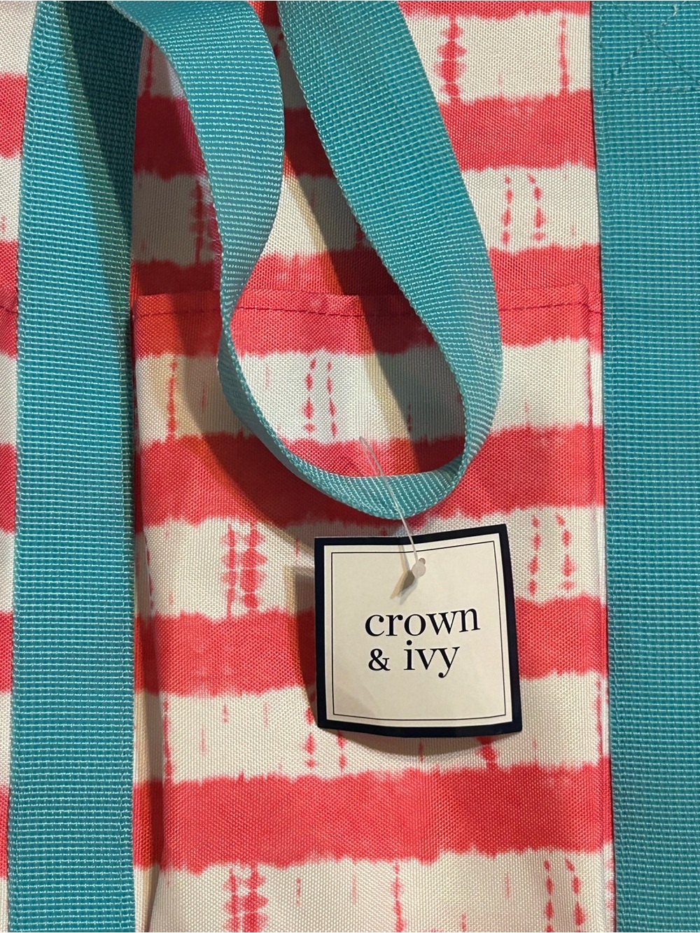Crown & Ivy Pink Tie Dye Beach Bag - Picture 9 of 11